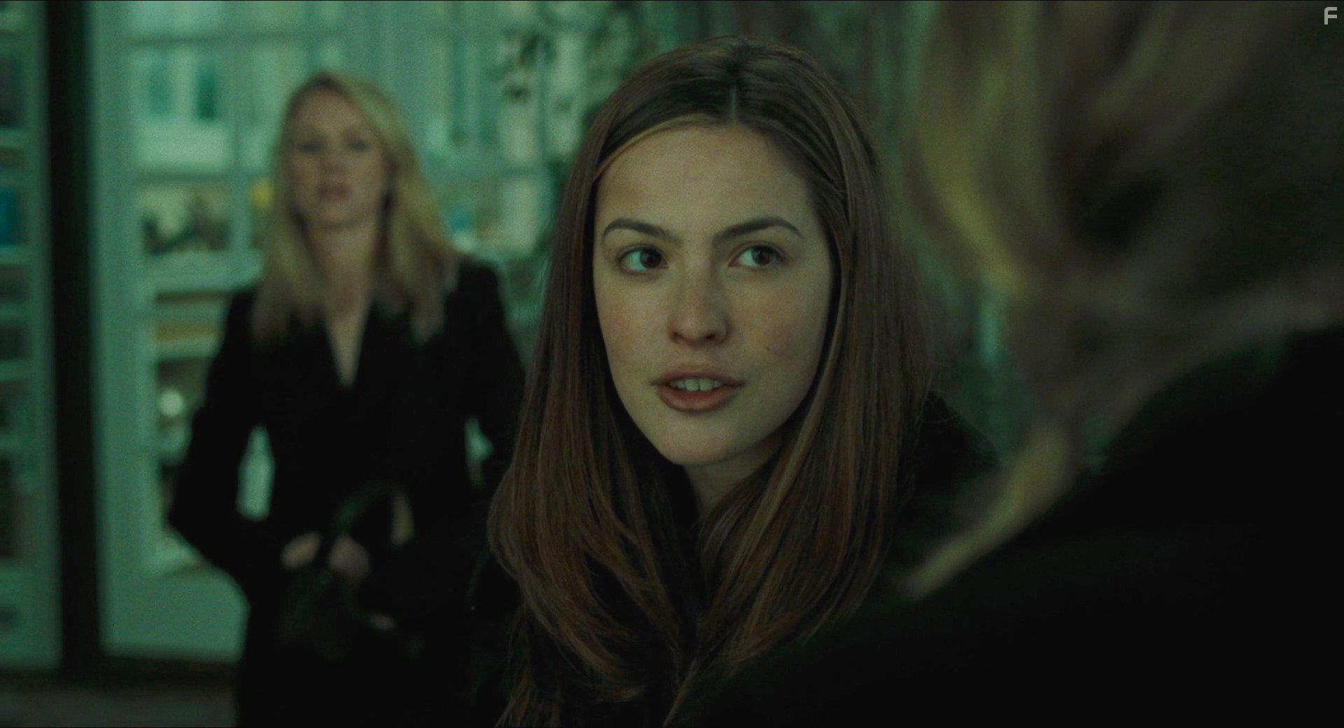 Sasha Barrese and Naomi Watts in The Ring (2002)