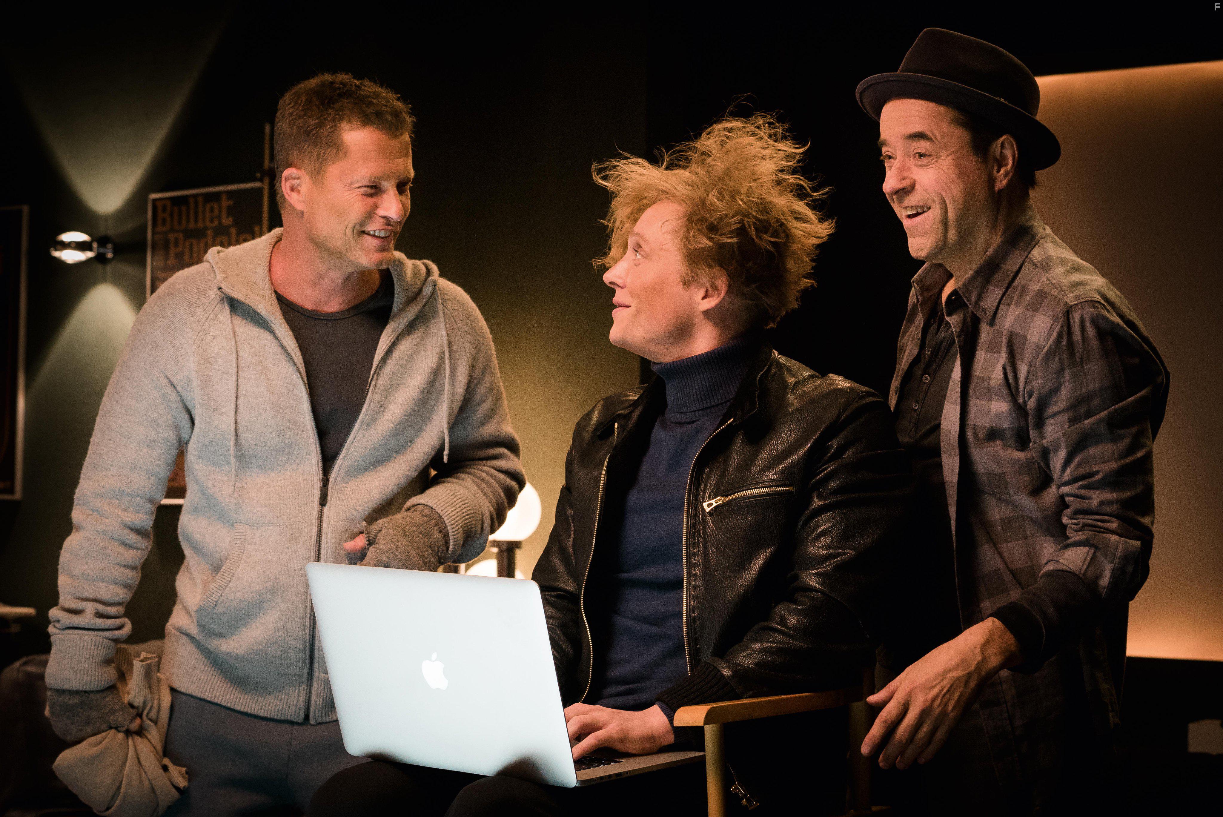 Til Schweiger, Jan Josef Liefers, and Matthias Schweighfer in Vier gegen die Bank (2016)