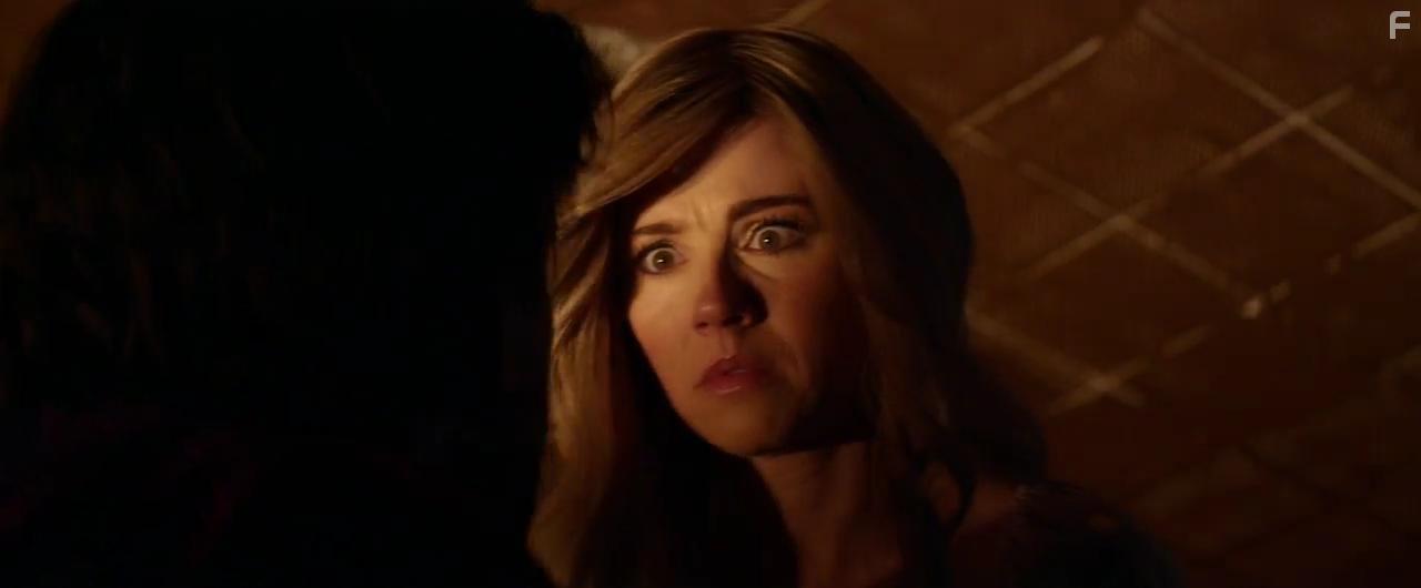 Linda Cardellini in Austin Found (2017)