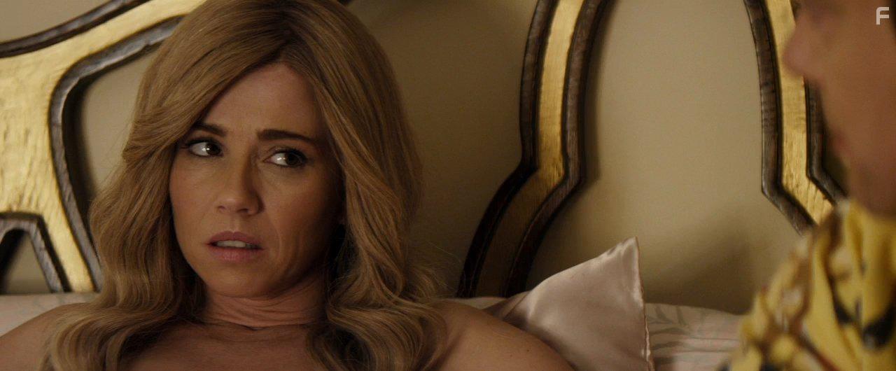 Linda Cardellini in Austin Found (2017)