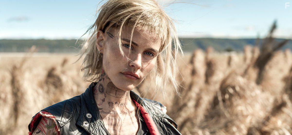 Isabel Lucas in Science Fiction Volume One: The Osiris Child (2016)