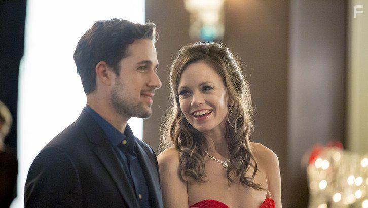 Rachel Boston and Marc Bendavid in A Rose for Christmas (2017)