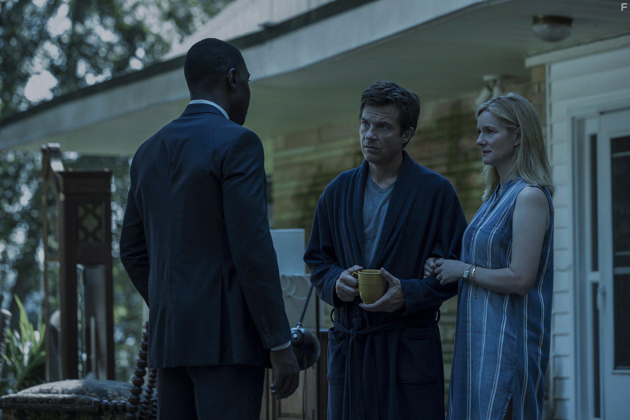 Jason Bateman, Laura Linney, and McKinley Belcher III in Ozark (2017)