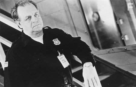 Paul Dooley in Там внутри (1995)