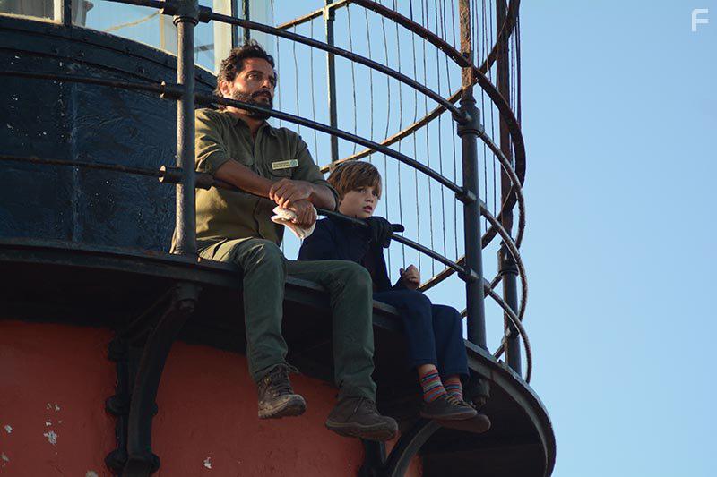 Joaqun Furriel and Joaqun Rapalini in El faro de las orcas (2016)