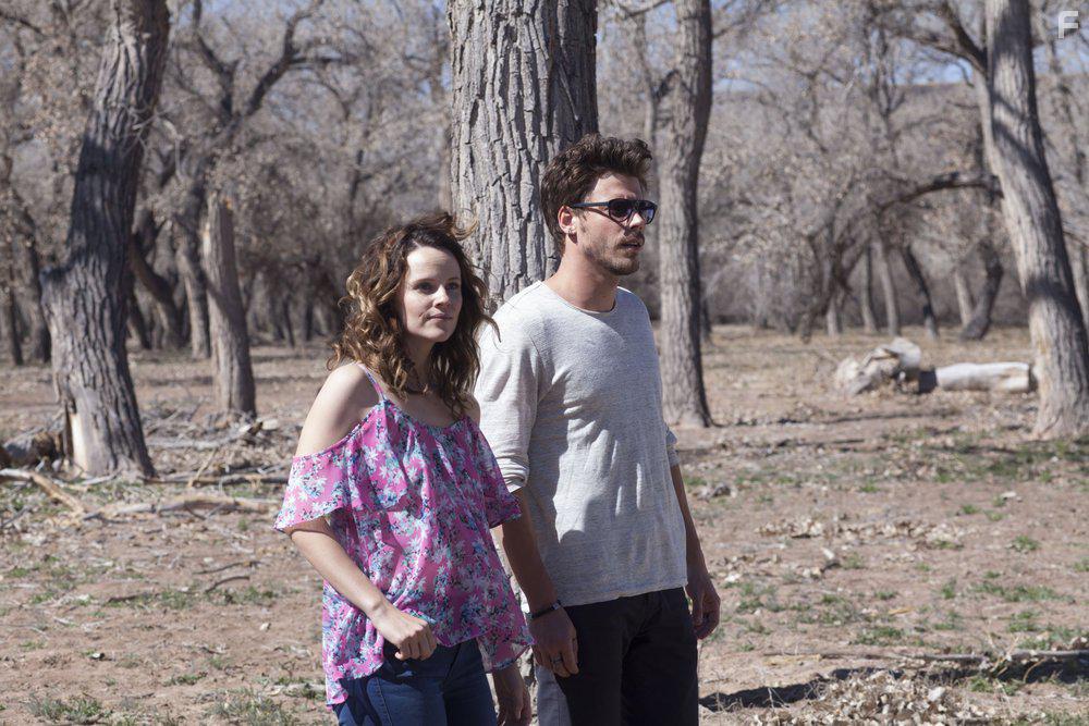 Sarah Ramos and Franois Arnaud in Midnight, Texas (2016)