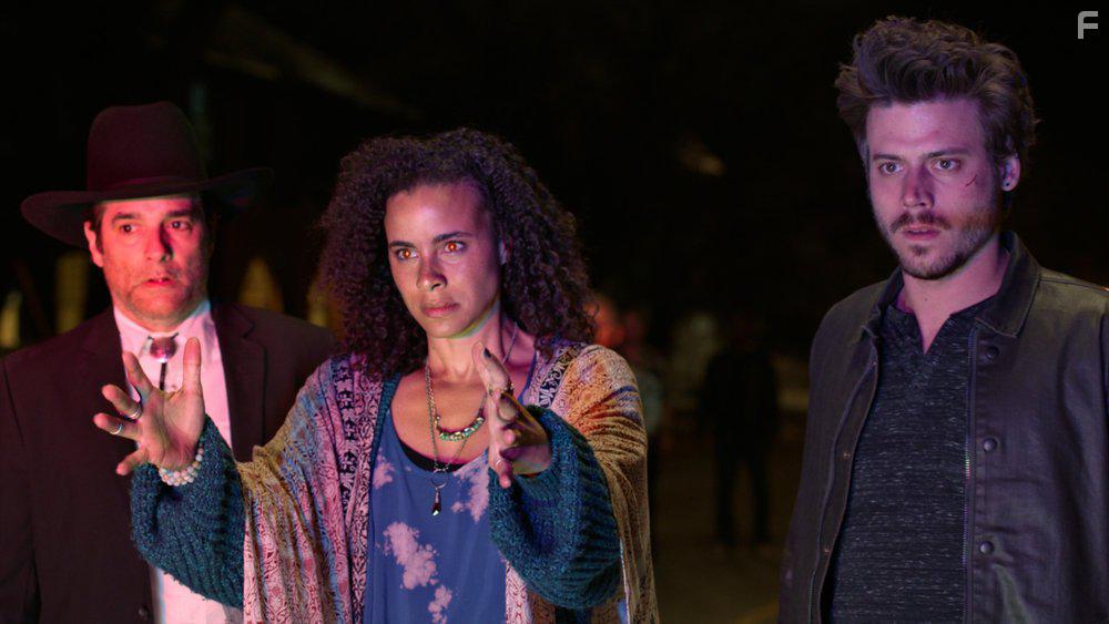 Yul Vazquez, Parisa Fitz-Henley, and Franois Arnaud in Midnight, Texas (2016)