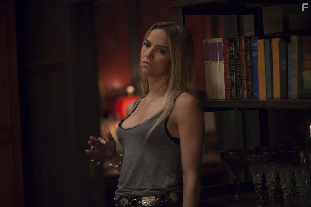 Arielle Kebbel in Midnight, Texas (2016)