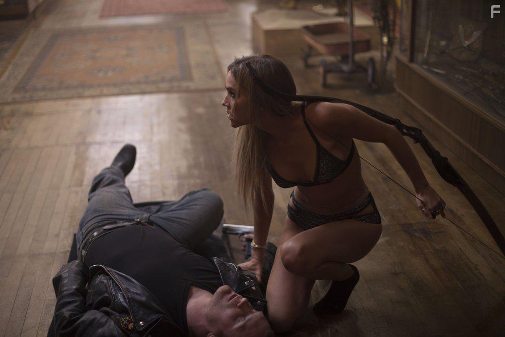 Arielle Kebbel in Midnight, Texas (2016)