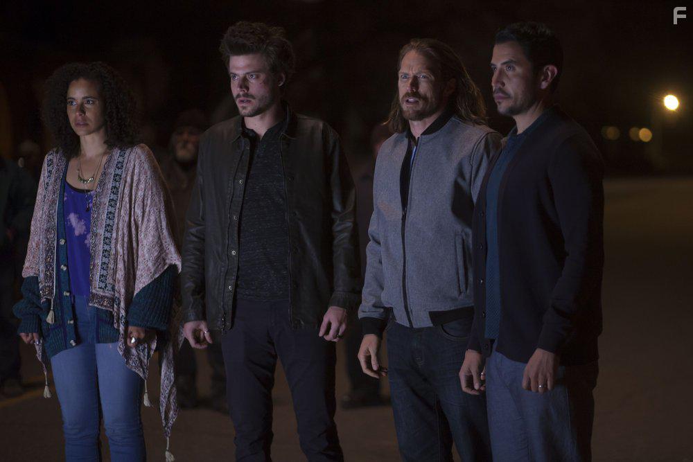 Jason Lewis, Parisa Fitz-Henley, Franois Arnaud, and Bernardo Saracino in Midnight, Texas (2016)