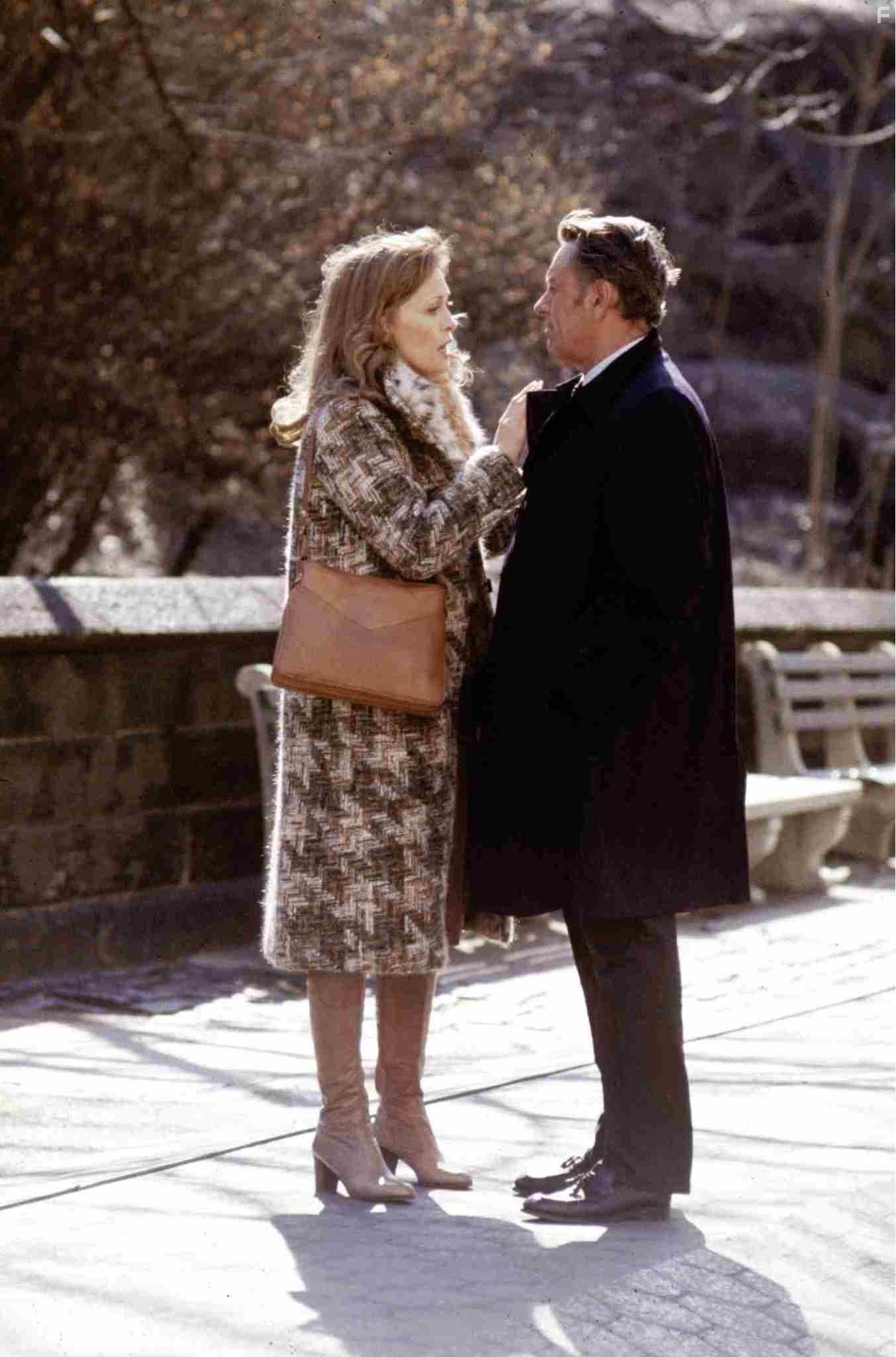 William Holden and Faye Dunaway in Телесеть (1976)