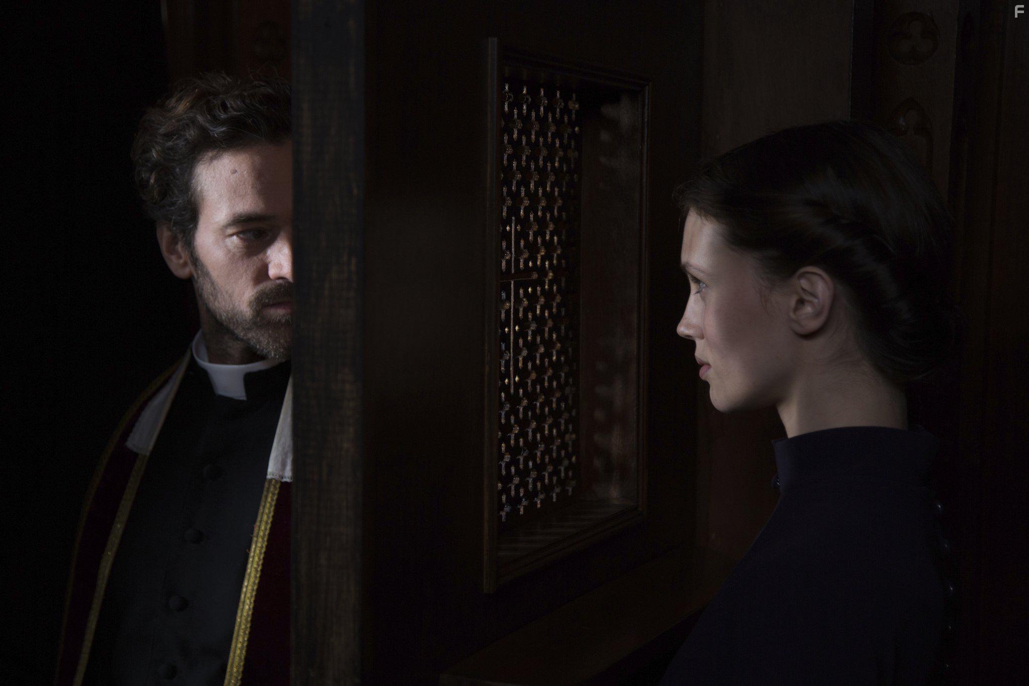 Romain Duris and Marine Vacth in La confession (2016)