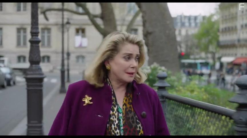 Catherine Deneuve in Sage femme (2017)