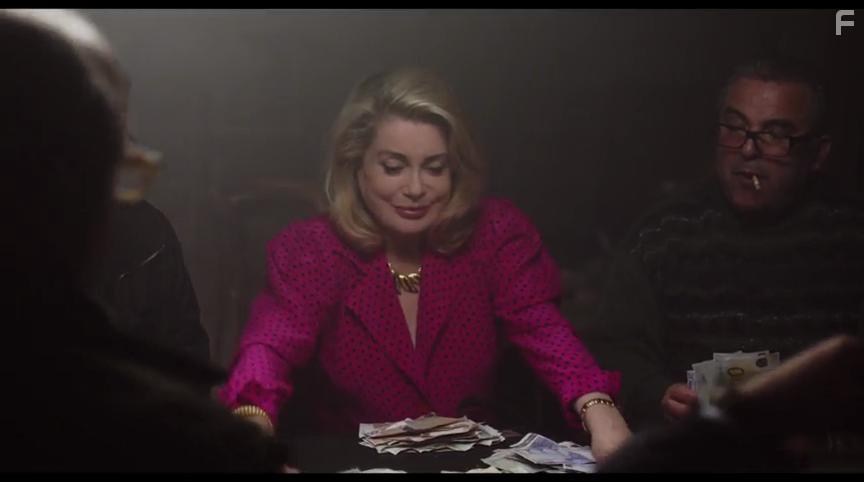 Catherine Deneuve in Sage femme (2017)