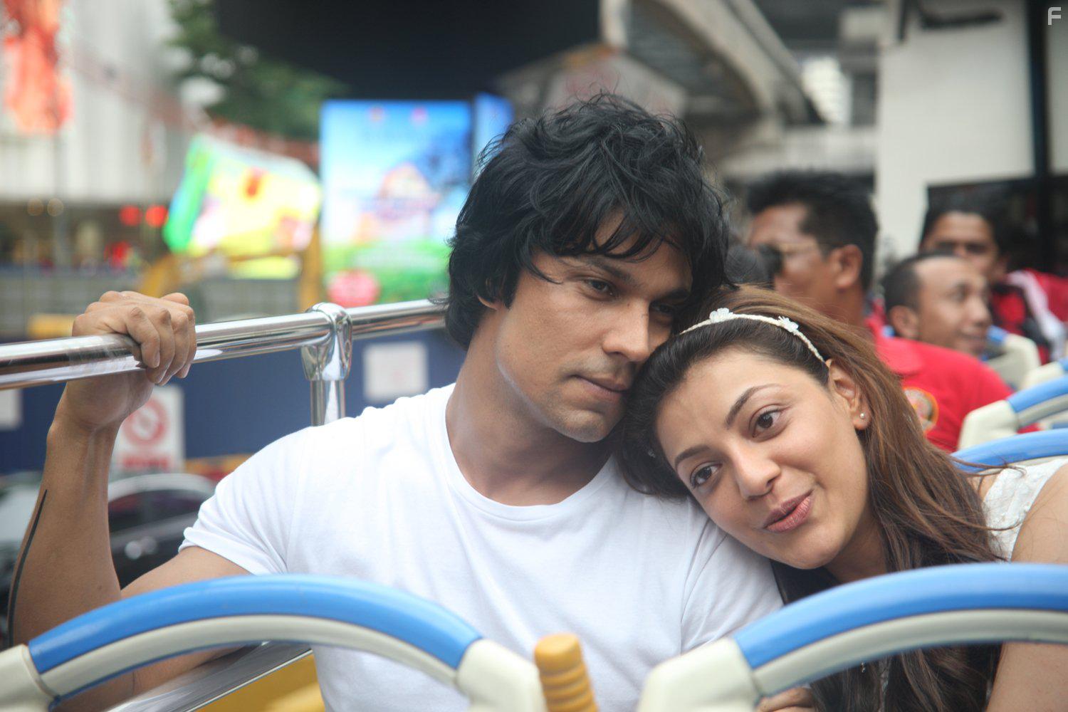 Randeep Hooda and Kajal Aggarwal in Do Lafzon Ki Kahani (2016)