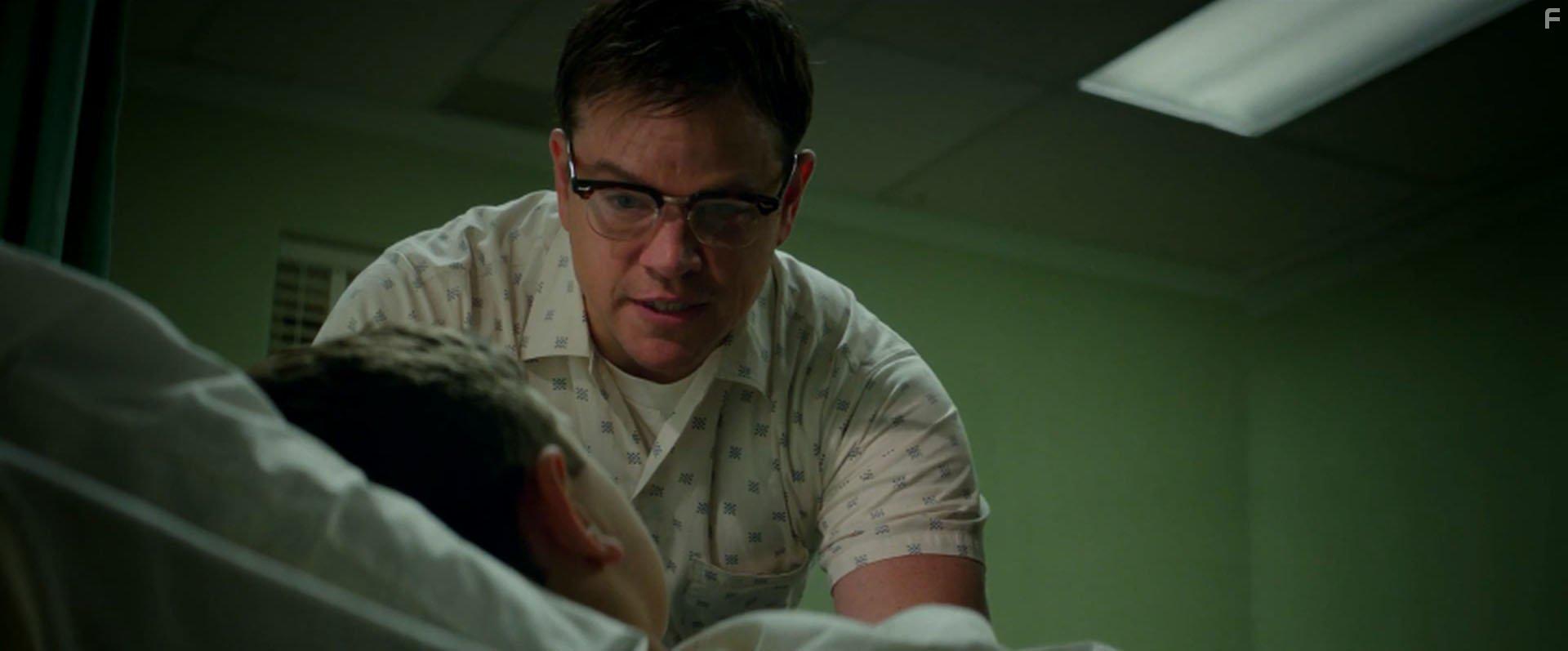 Matt Damon and Noah Jupe in Suburbicon (2017)