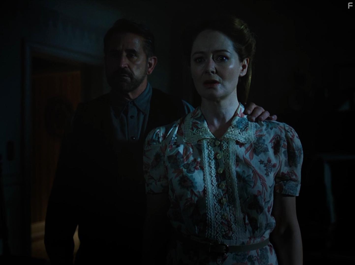 Anthony LaPaglia and Miranda Otto in Annabelle: Creation (2017)