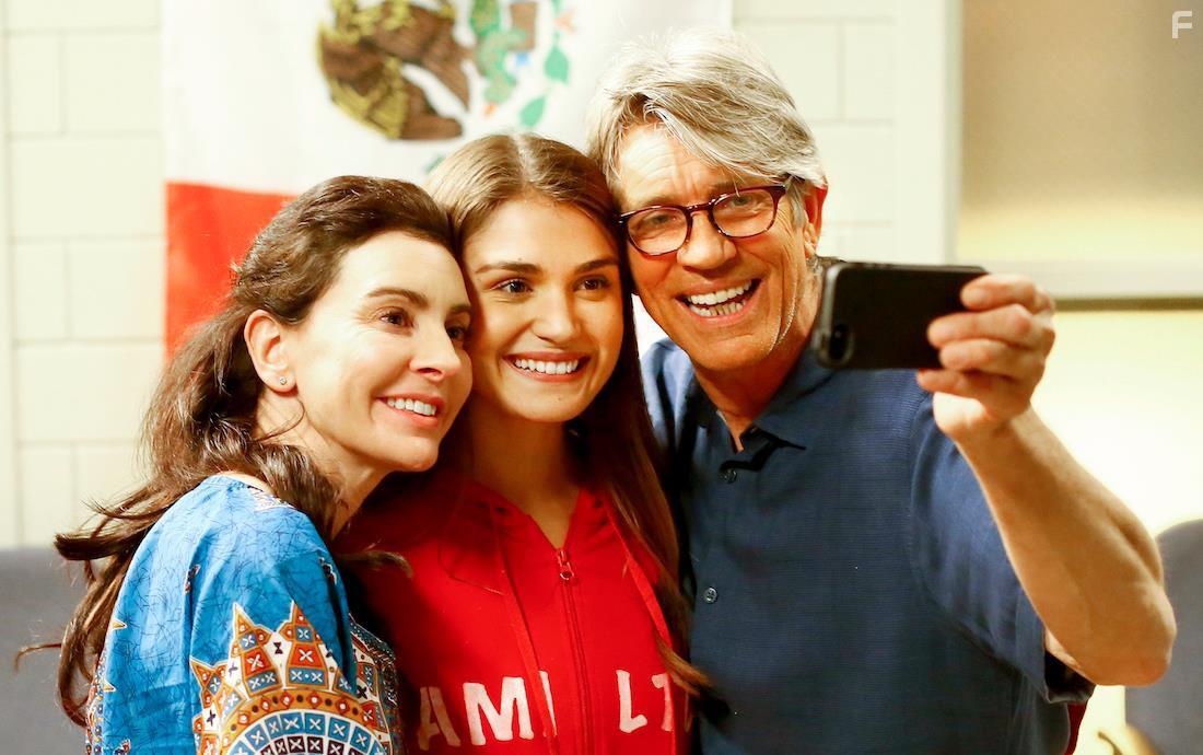 Eric Roberts, Hilary Greer, and Claire Blackwelder in Stalked by My Doctor: The Return (2016)