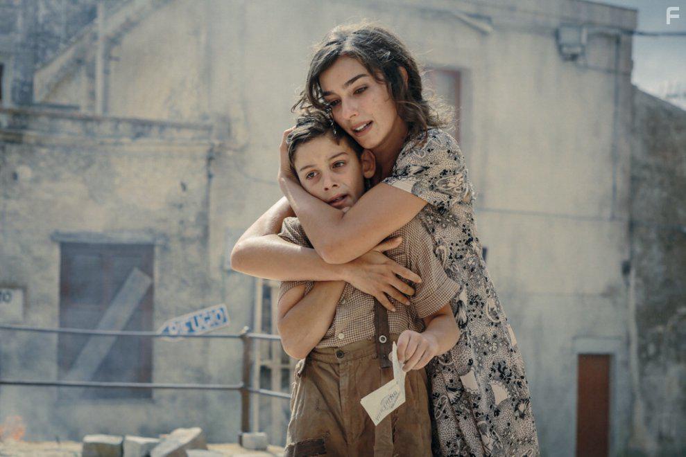 Stella Egitto in In guerra per amore (2016)