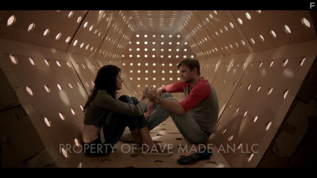 Nick Thune and Meera Rohit Kumbhani in Dave Made a Maze (2017)