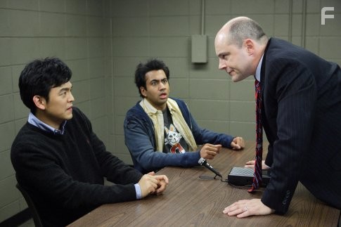 John Cho, Kal Penn, and Rob Corddry in Гарольд и Кумар: Побег из Гуантанамо (2008)