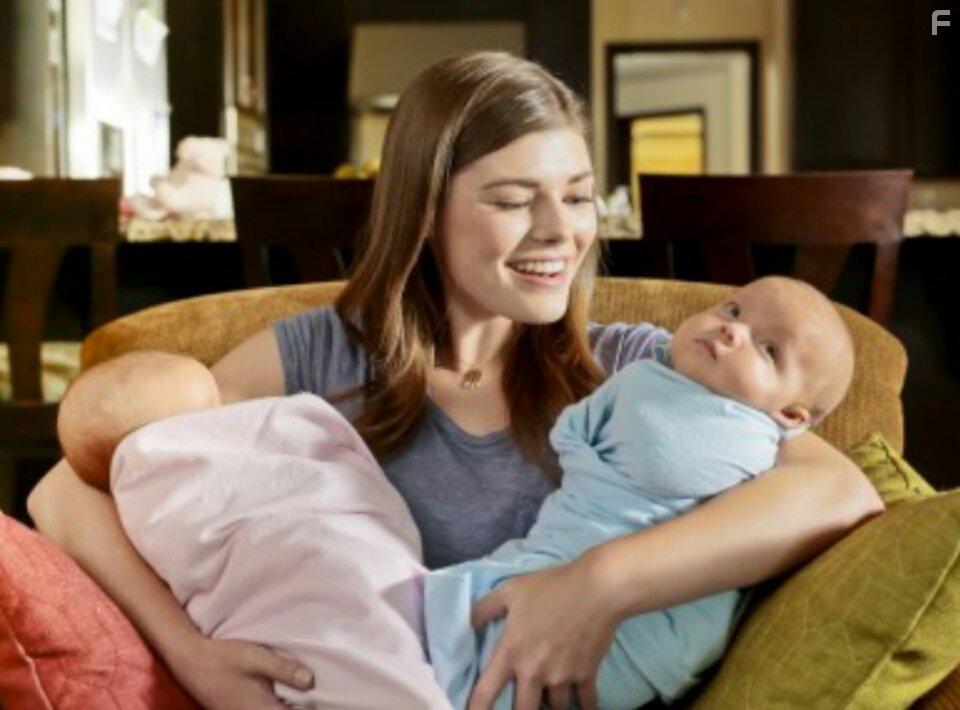 Morgan Obenreder in Double Mommy (2016)