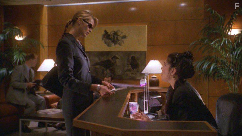 Elle Macpherson in A Girl Thing (2001)