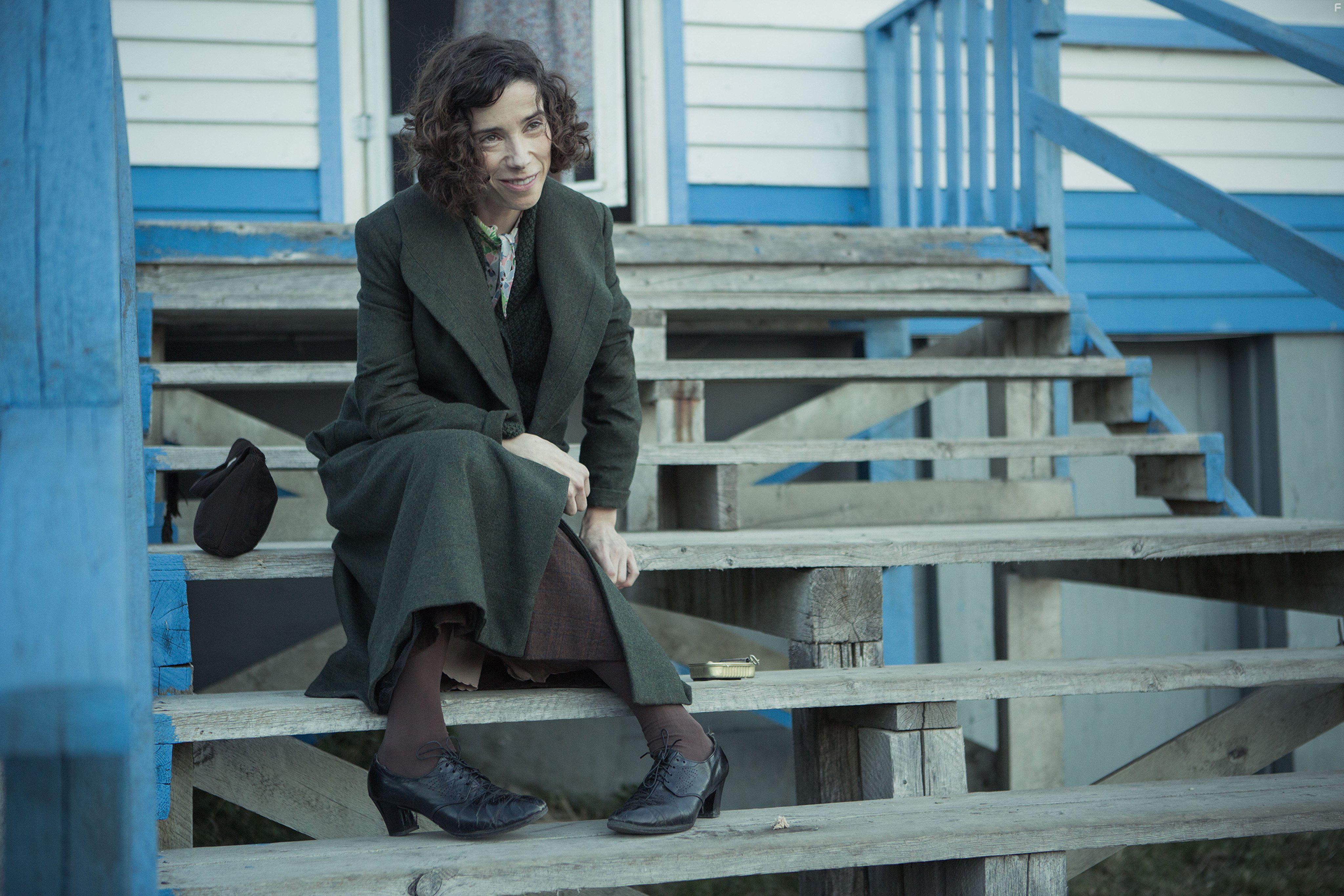 Sally Hawkins in Maudie (2016)