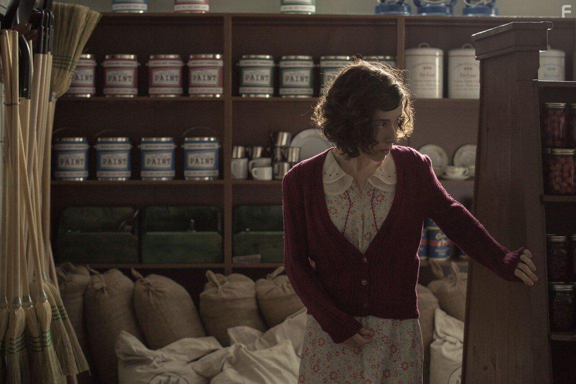 Sally Hawkins in Maudie (2016)