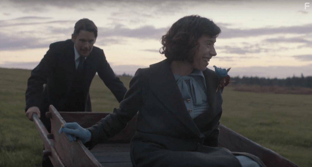 Ethan Hawke and Sally Hawkins in Maudie (2016)