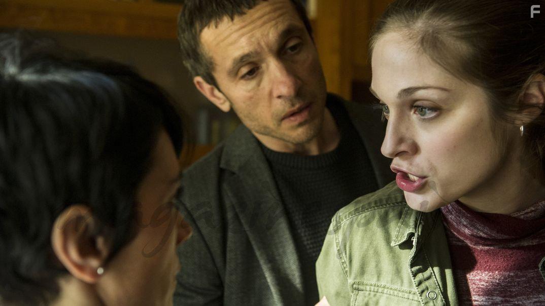 Pablo Derqui and Meritxell Calvo in Pulsaciones (2016)