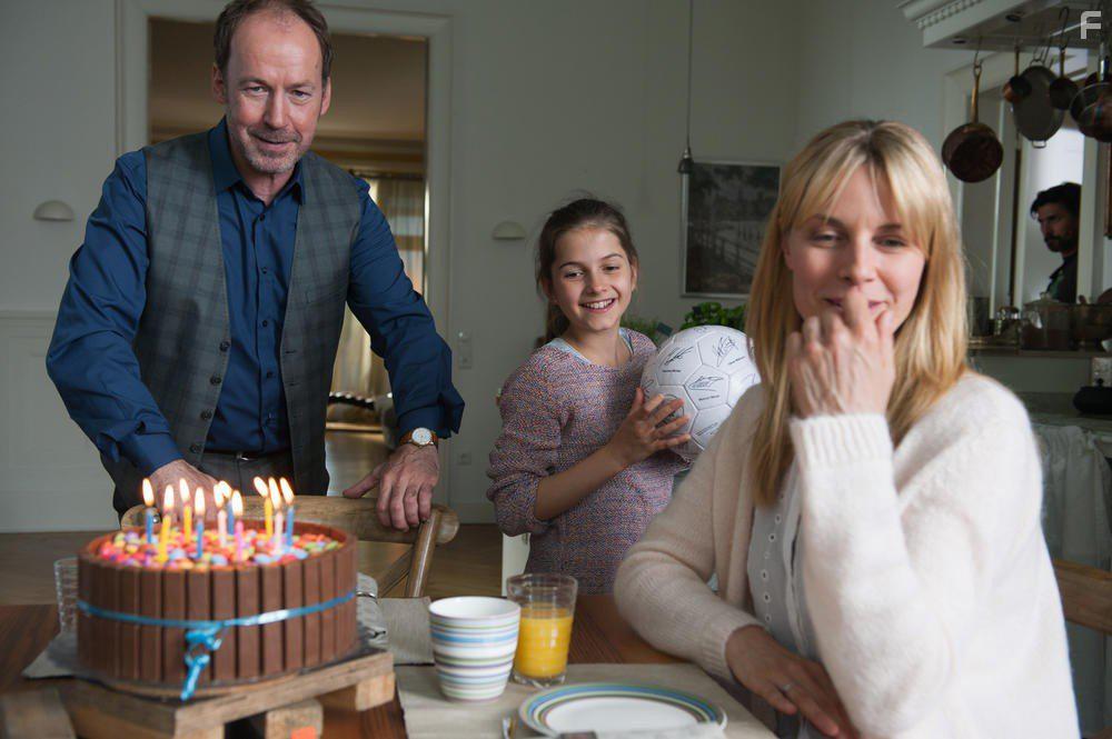 Petra van de Voort, Ulrich Noethen, and Lilly Liefers in Neben der Spur - Amnesie (2016)