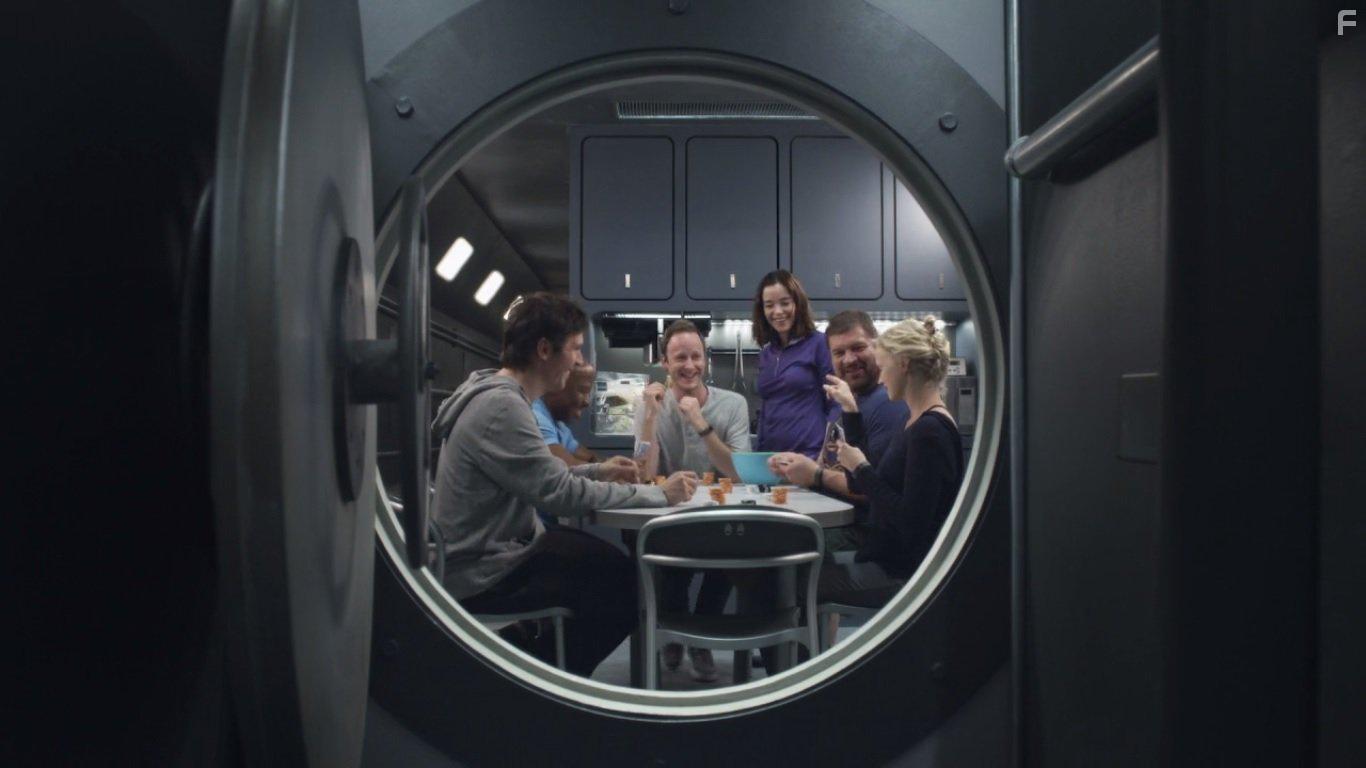 Jack Davenport, Brad William Henke, Erik King, Marguerite Moreau, Anna Lise Phillips, and Christopher Redman in The Tank (2017)