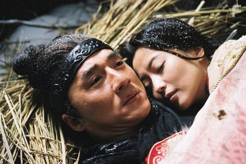 Jackie Chan and Hee-seon Kim in Миф (2005)