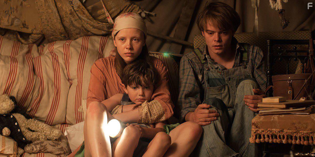Mia Goth, Matthew Stagg, and Charlie Heaton in Marrowbone (2017)