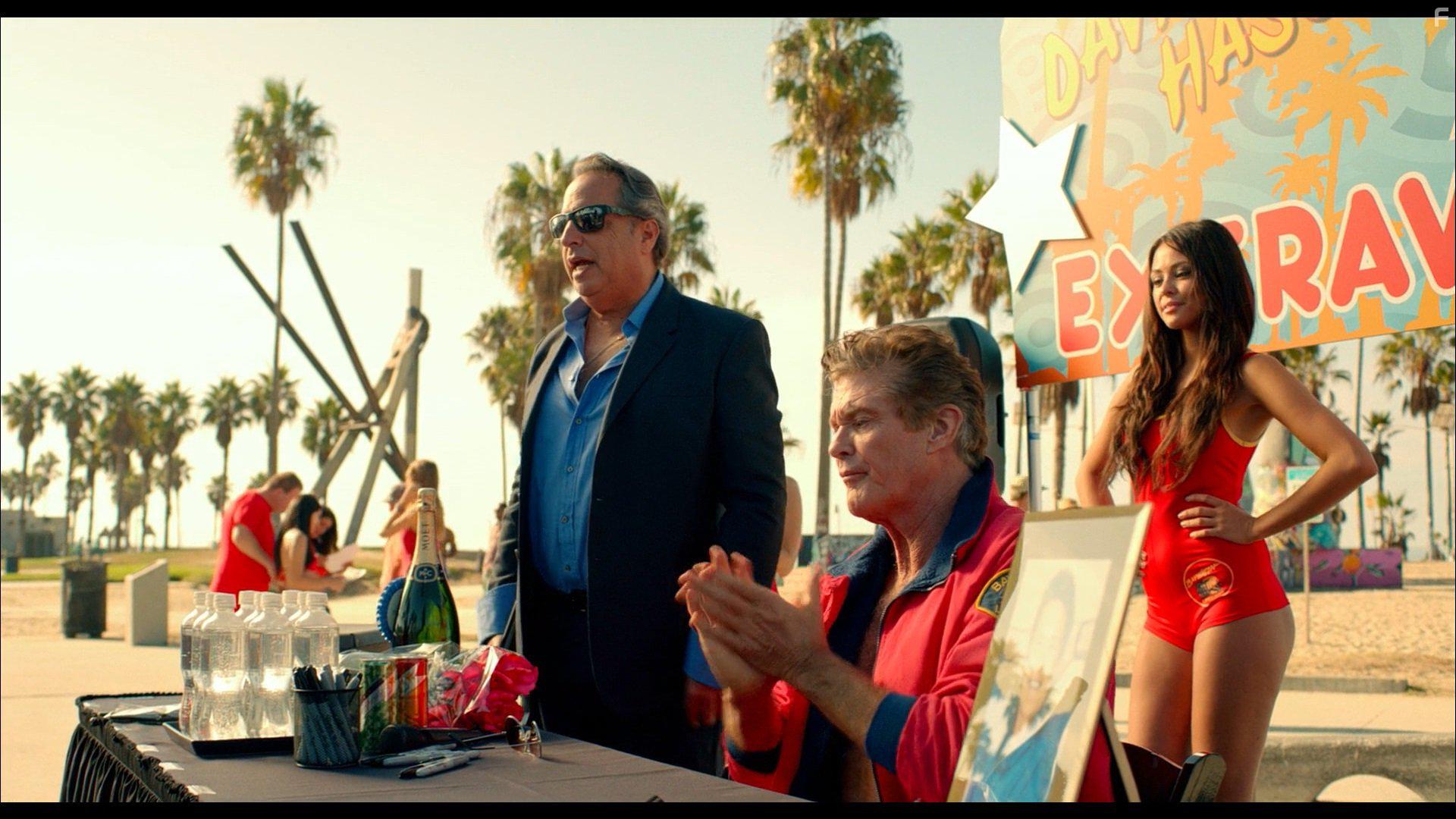 David Hasselhoff and Jon Lovitz in Killing Hasselhoff (2017)