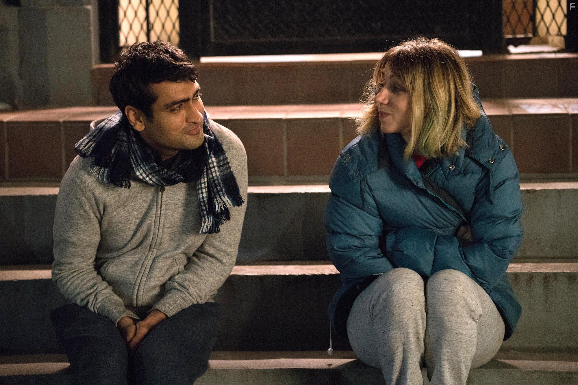 Zoe Kazan and Kumail Nanjiani in The Big Sick (2017)