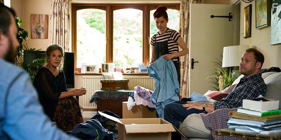 Penny Downie, David Mitchell, Robert Webb, and Louise Brealey in Back (2017)