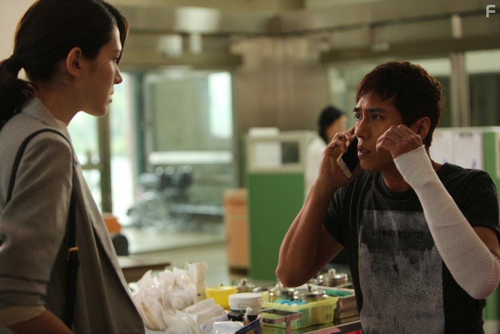 Wei-Ning Hsu and Kaiser Chuang in Mu ji zhe (2017)