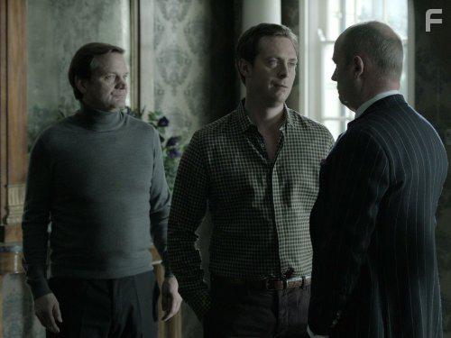 Patrick Malahide and Stephen Campbell Moore in Hunted (2012)