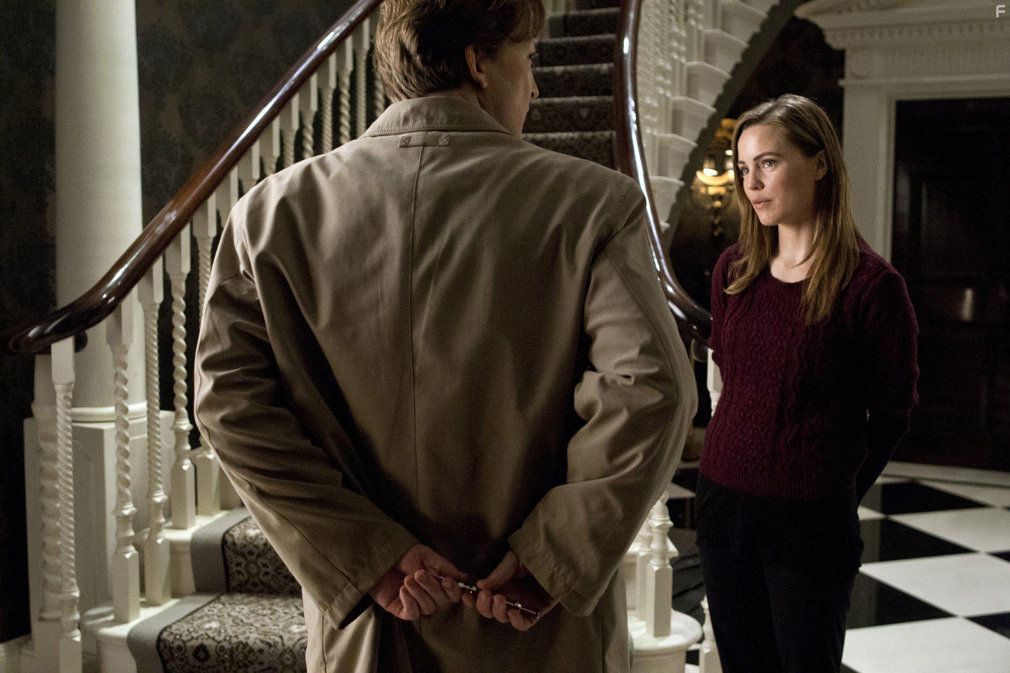 Melissa George and Scott Handy in Hunted (2012)