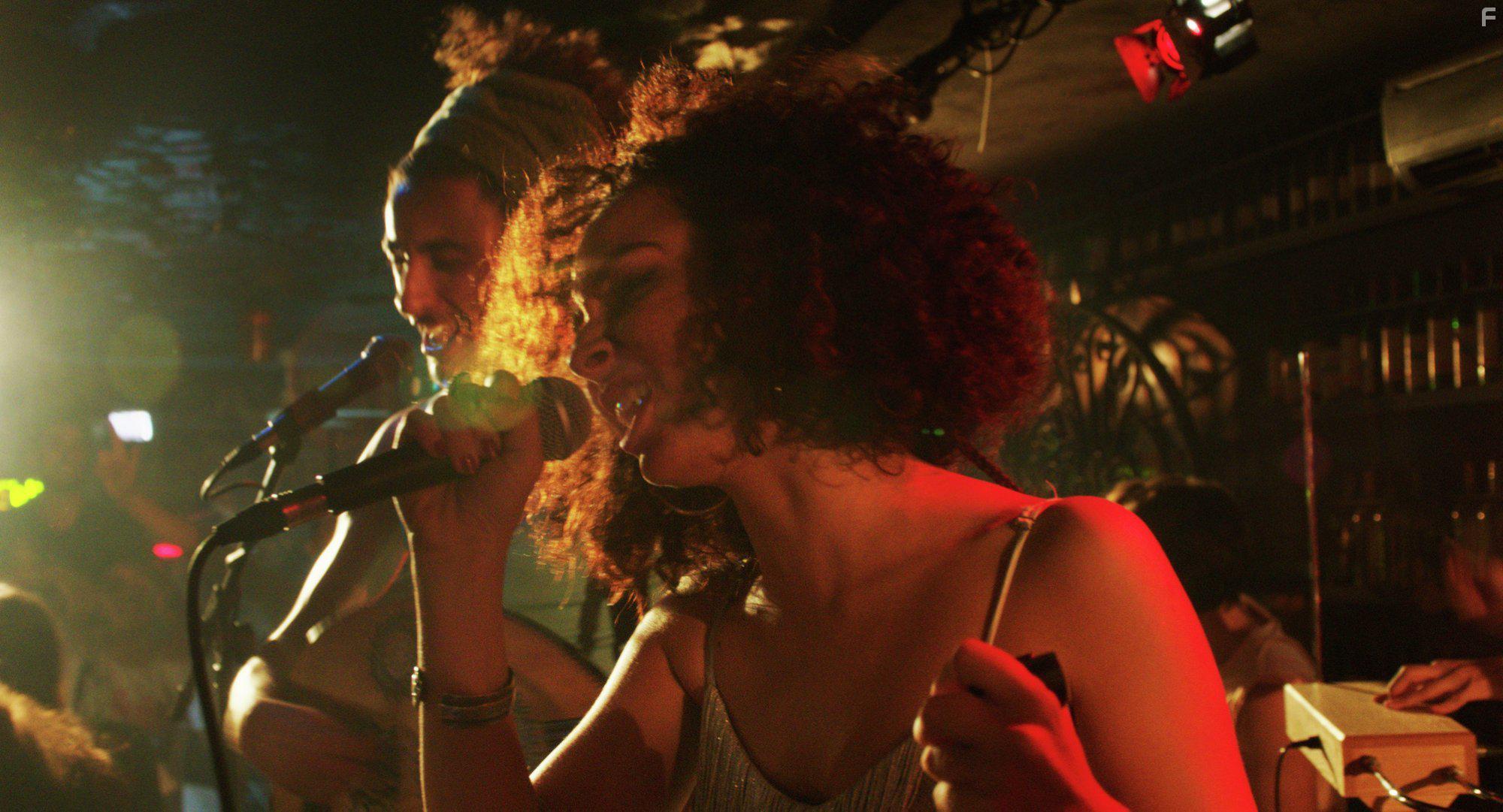 Baya Medhaffer and Montassar Ayari in  peine j'ouvre les yeux (2015)