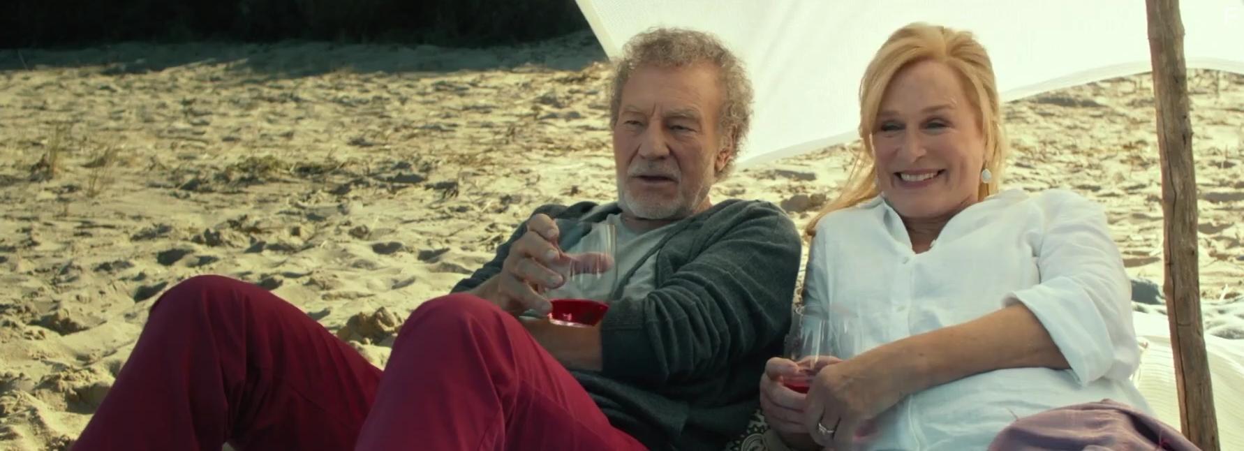 Glenn Close and Patrick Stewart in The Wilde Wedding (2017)