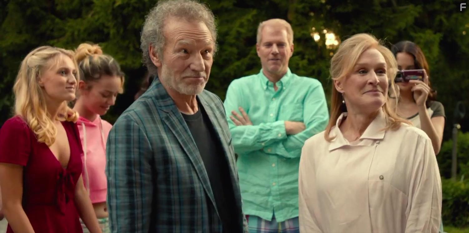 Glenn Close and Patrick Stewart in The Wilde Wedding (2017)