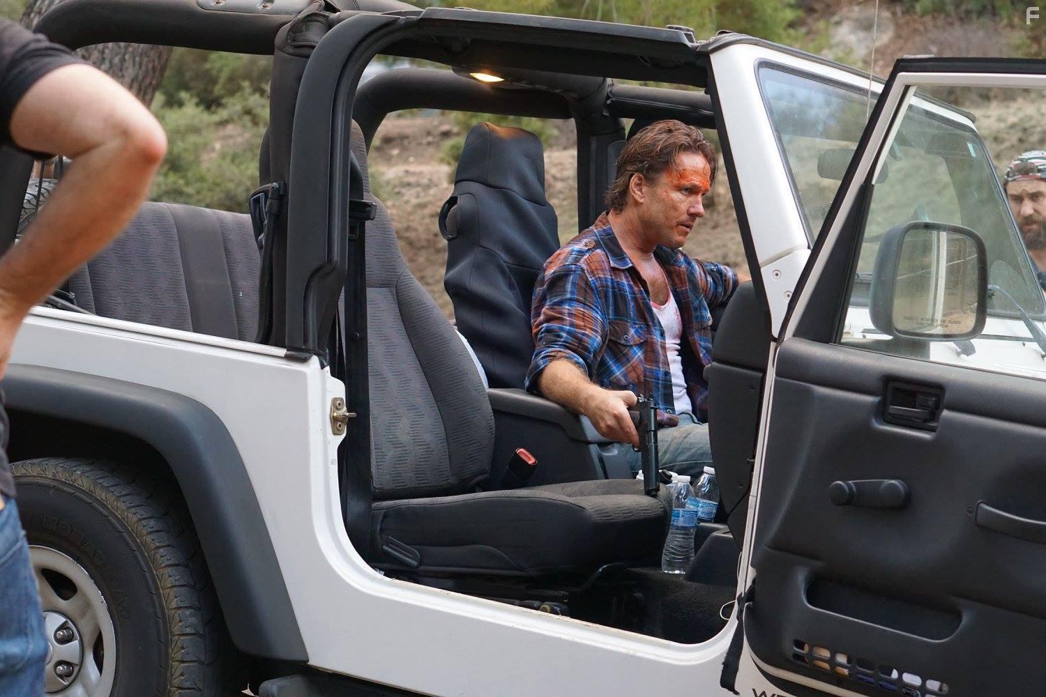 Martin Dingle Wall and Louie Gibson in Happy Hunting (2017)