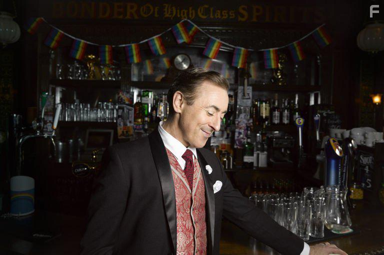 Alan Cumming in Queers (2017)