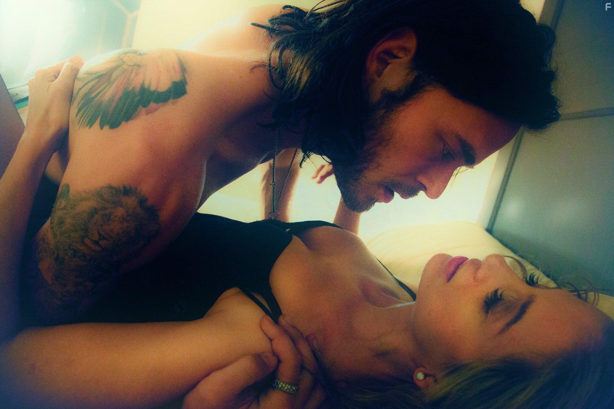 Mira Sorvino and Christopher Backus in Indiscretion (2016)