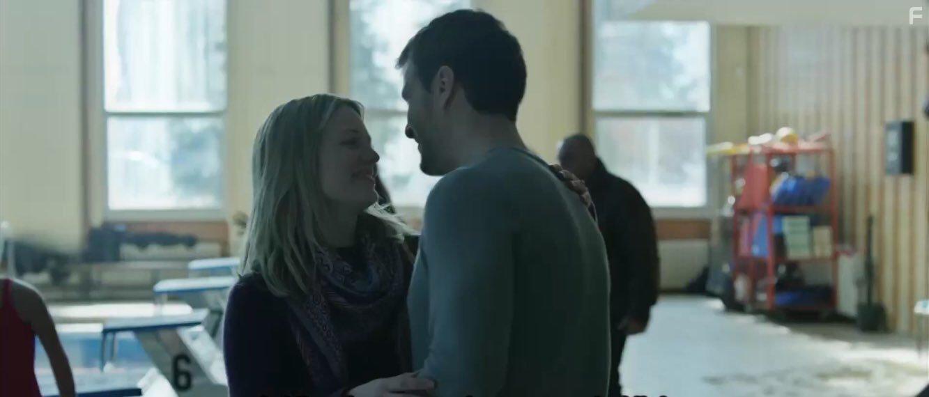 Patrick Heusinger and Cara Theobold in Absentia (2017)