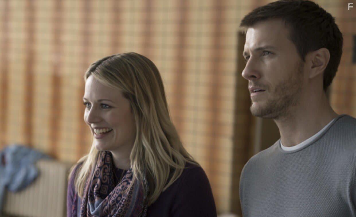 Patrick Heusinger and Cara Theobold in Absentia (2017)