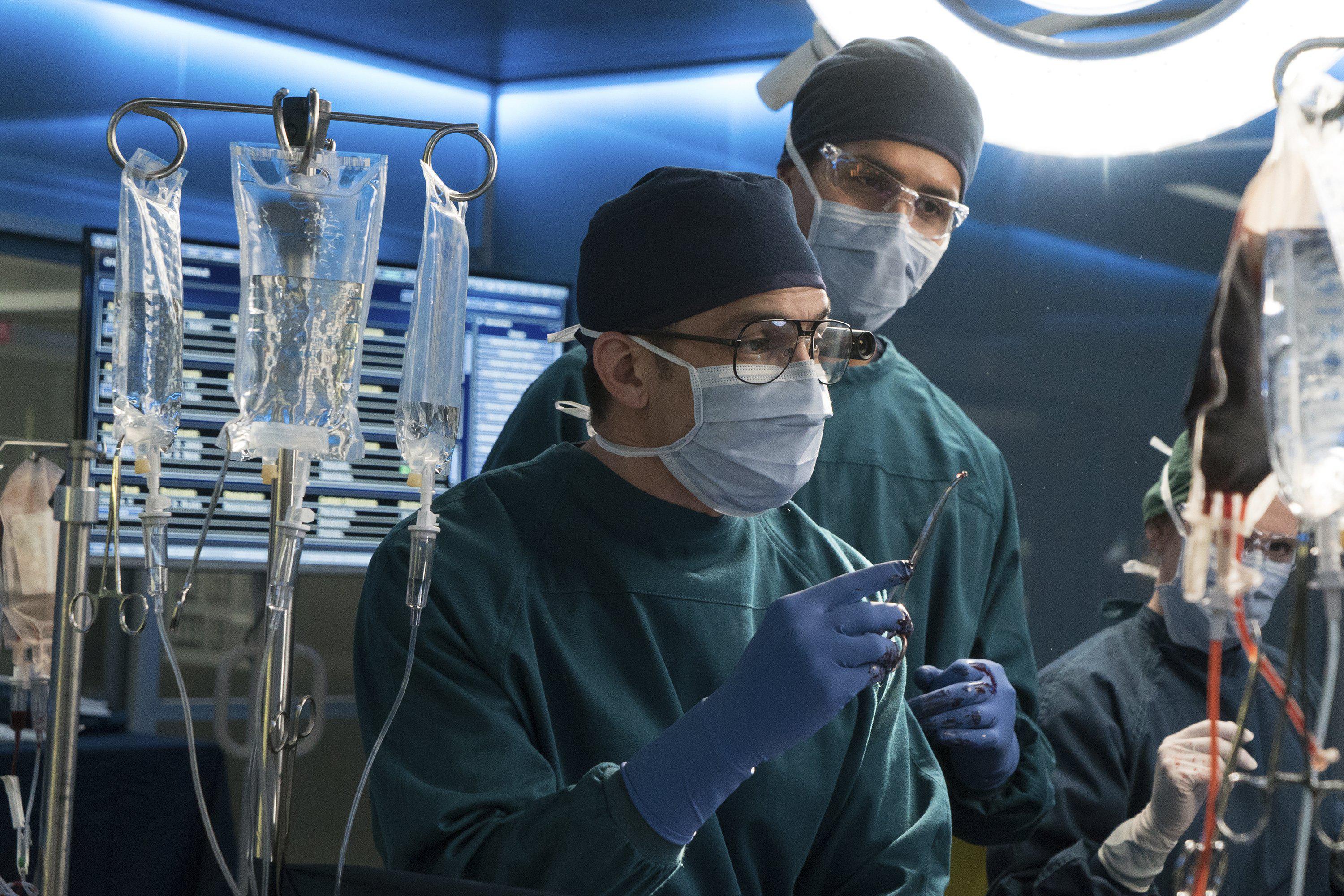 Nicholas Gonzalez, Freddie Highmore, Richard Schiff, and Chuku Modu in The Good Doctor (2017)